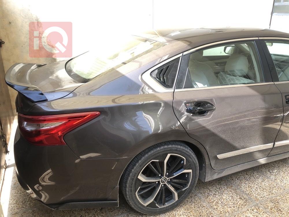 نيسان ألتيما